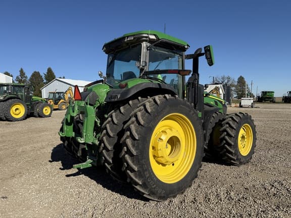Image of John Deere 8R 340 equipment image 4