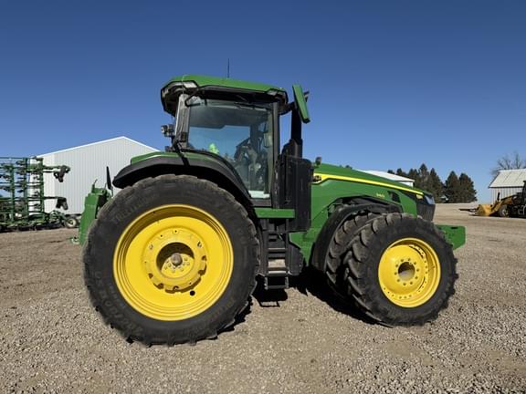 Image of John Deere 8R 340 equipment image 2