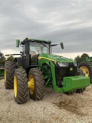 Image of John Deere 8R 340 equipment image 2
