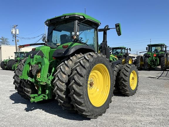 Image of John Deere 8R 340 equipment image 4
