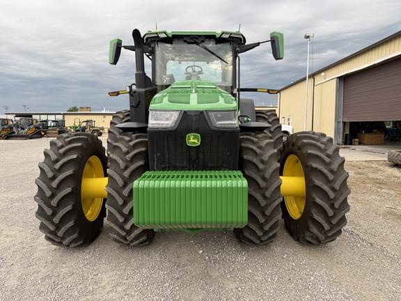 Image of John Deere 8R 340 equipment image 2