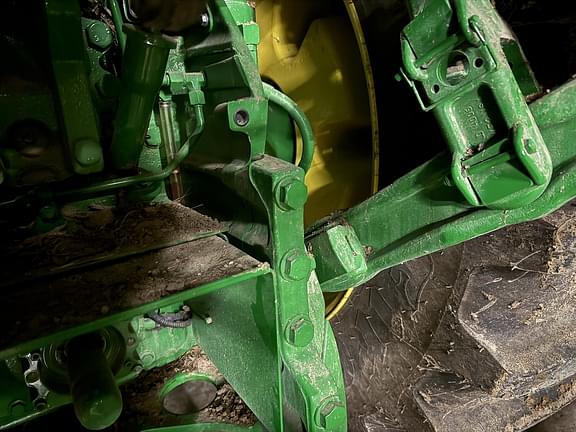 Image of John Deere 8R 340 equipment image 4