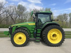 2024 John Deere 8R 340 Image