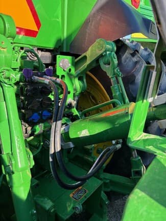 Image of John Deere 8R 340 equipment image 4