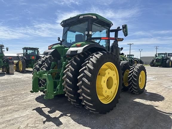 Image of John Deere 8R 340 equipment image 4