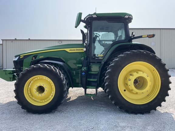 Image of John Deere 8R 340 equipment image 4