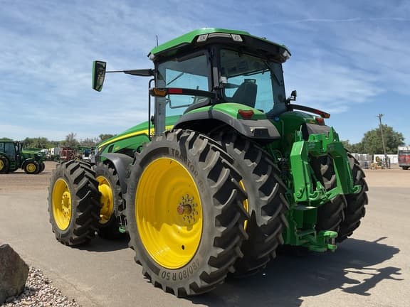 Image of John Deere 8R 340 equipment image 3