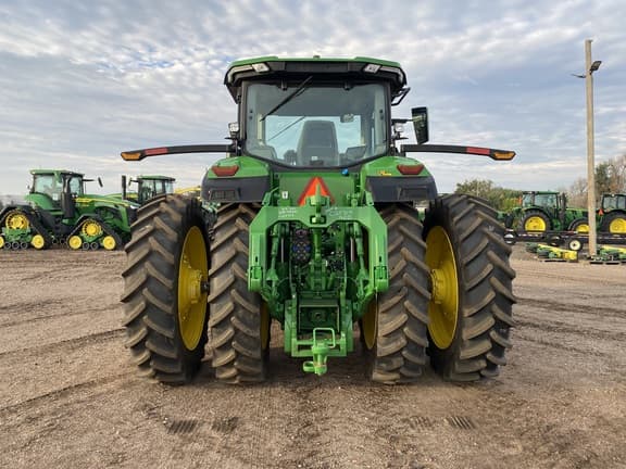 Image of John Deere 8R 340 equipment image 4