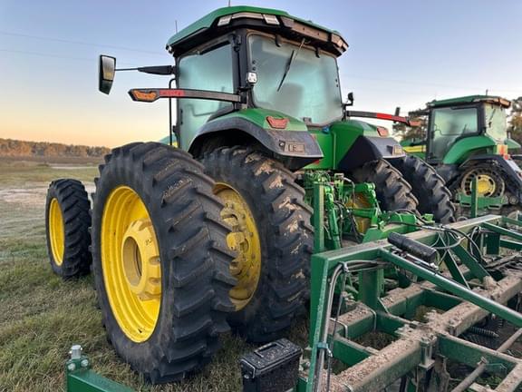 Image of John Deere 8R 340 equipment image 4