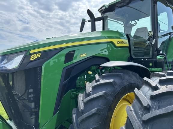 Image of John Deere 8R 340 equipment image 2