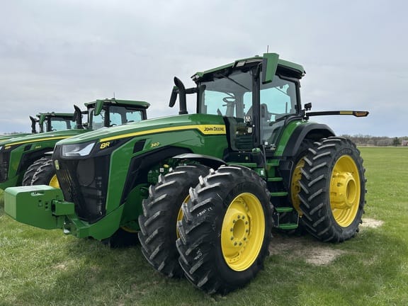 2024 John Deere 8R 340 Equipment Image0