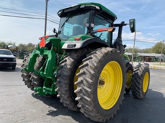 Image of John Deere 8R 340 equipment image 4