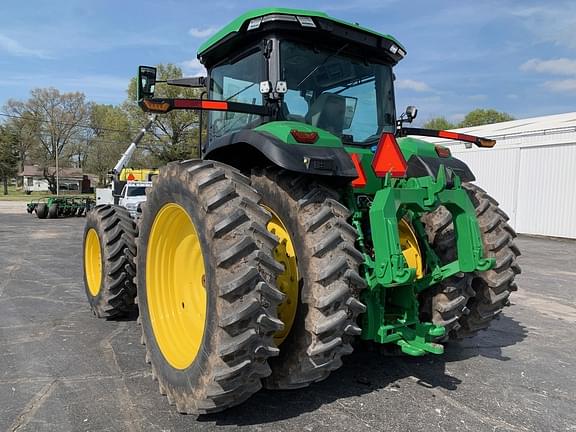 Image of John Deere 8R 340 equipment image 2