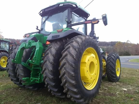 Image of John Deere 8R 340 equipment image 3