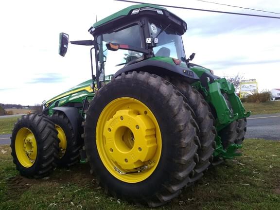Image of John Deere 8R 340 equipment image 2