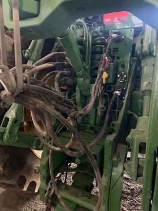 Image of John Deere 8R 340 equipment image 3