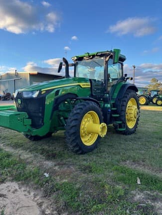 Image of John Deere 8R 340 equipment image 2