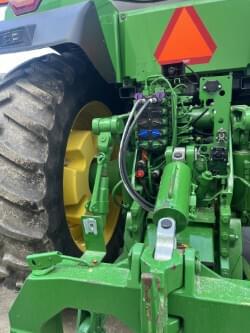 Image of John Deere 8R 340 equipment image 4