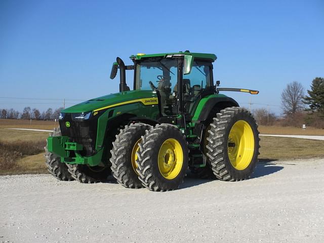 Image of John Deere 8R 340 equipment image 4