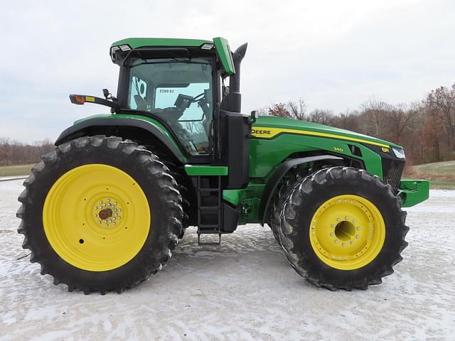 Image of John Deere 8R 340 equipment image 4
