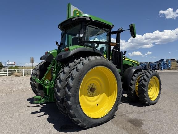 Image of John Deere 8R 340 equipment image 4