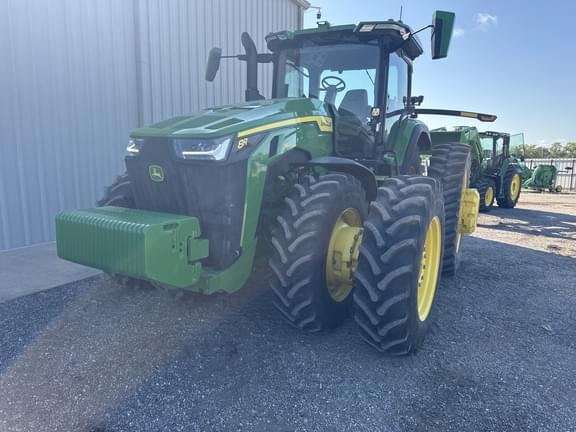 Image of John Deere 8R 340 equipment image 4