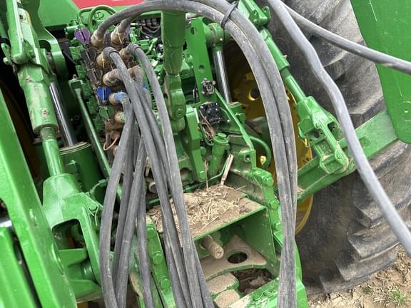 Image of John Deere 8R 340 equipment image 3