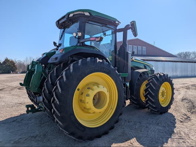 Image of John Deere 8R 340 equipment image 4