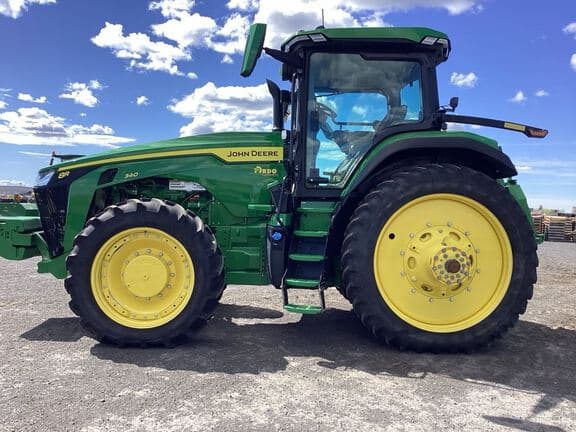 Image of John Deere 8R 340 equipment image 1