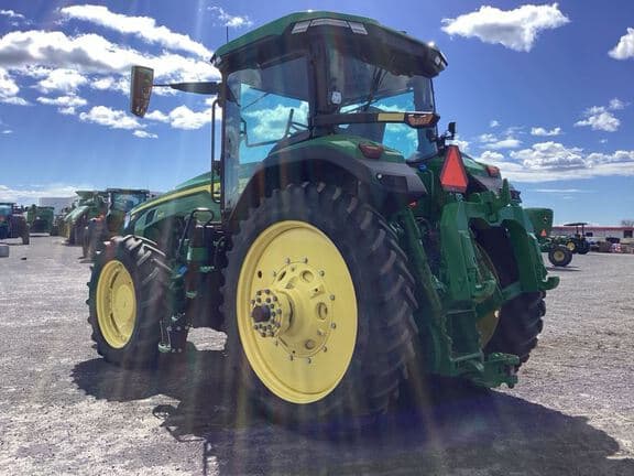 Image of John Deere 8R 340 equipment image 2