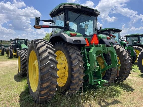 Image of John Deere 8R 340 equipment image 2