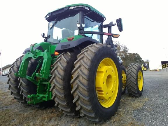 Image of John Deere 8R 340 equipment image 2