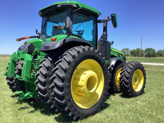 Image of John Deere 8R 340 equipment image 4
