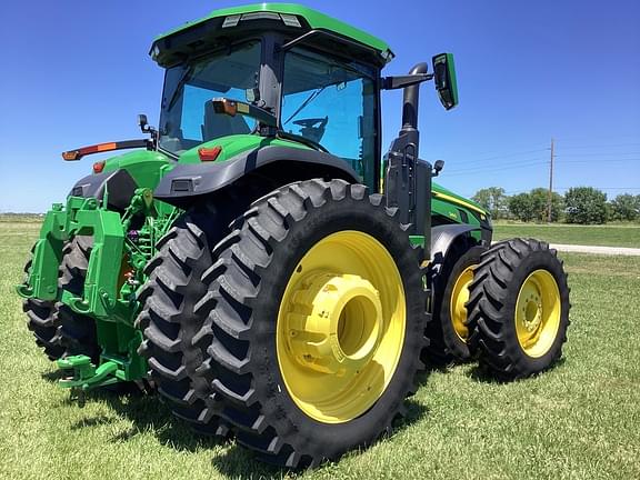 Image of John Deere 8R 340 equipment image 3