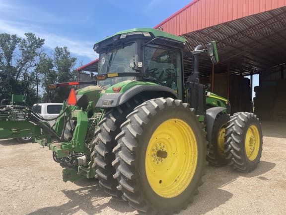 Image of John Deere 8R 340 equipment image 4