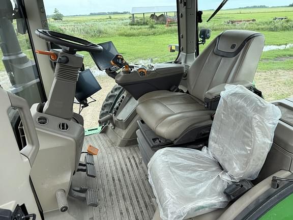 Image of John Deere 8R 340 equipment image 3