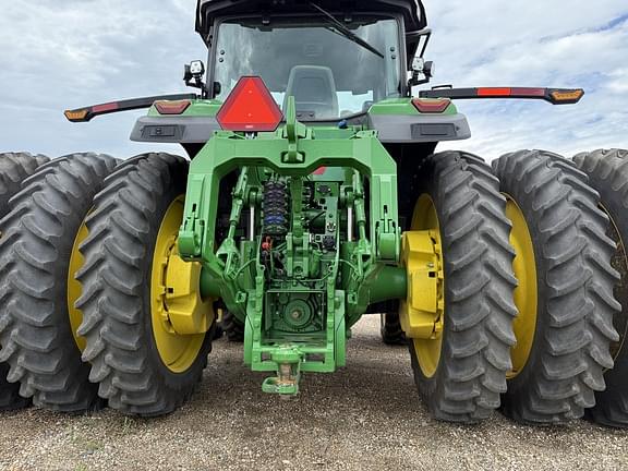 Image of John Deere 8R 340 equipment image 4