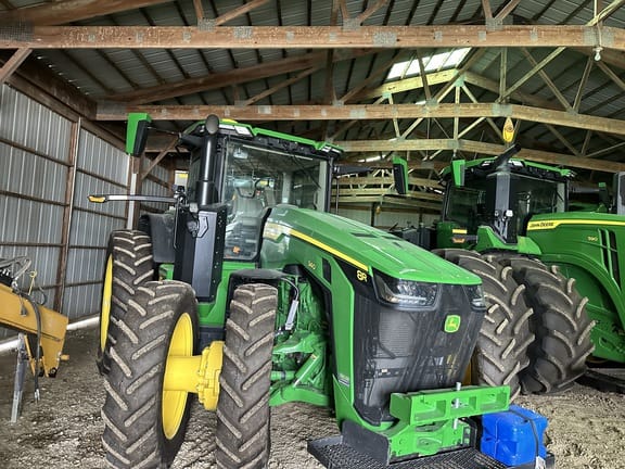 2024 John Deere 8R 340 Equipment Image0