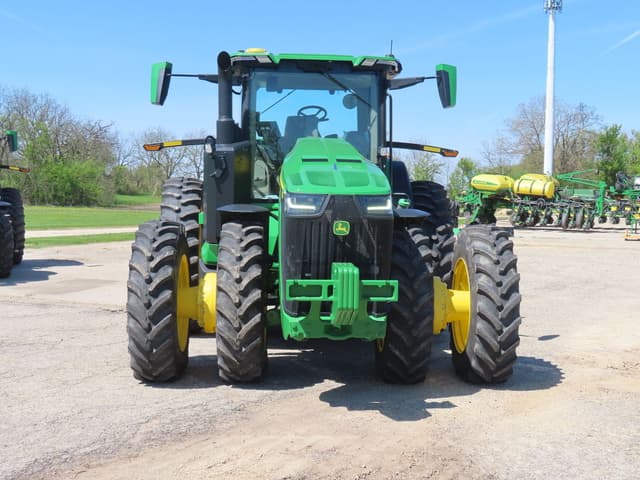 Image of John Deere 8R 340 equipment image 4