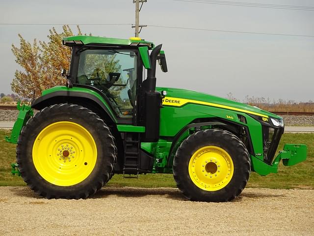 Image of John Deere 8R 340 equipment image 4