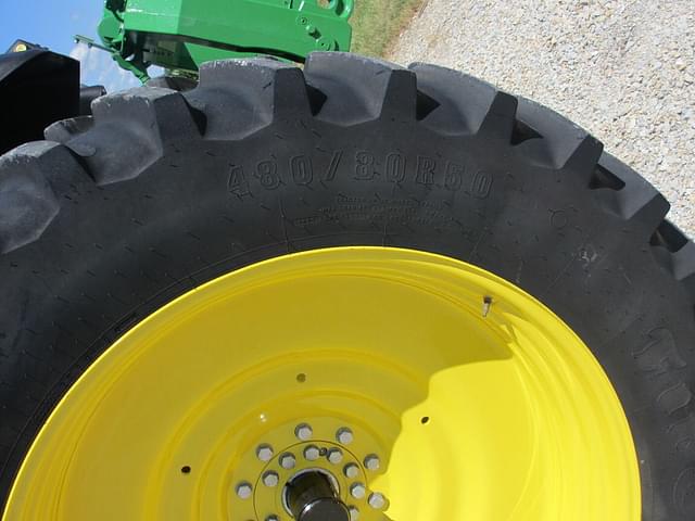 Image of John Deere 8R 340 equipment image 4