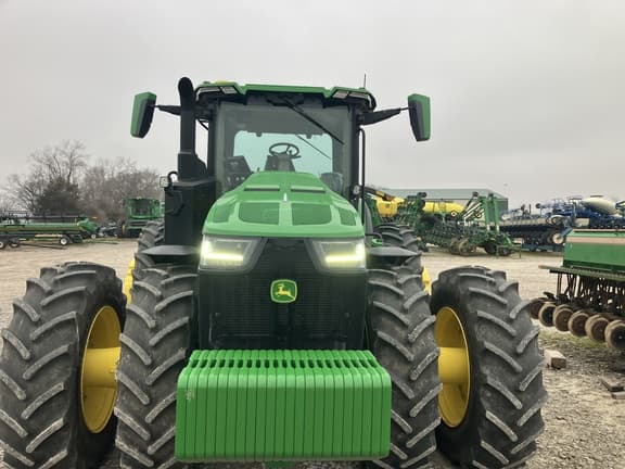 Image of John Deere 8R 340 equipment image 4