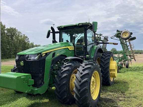 Image of John Deere 8R 340 equipment image 1