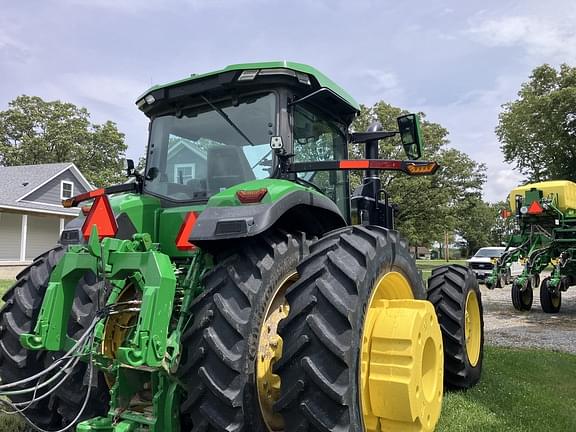 Image of John Deere 8R 340 equipment image 2