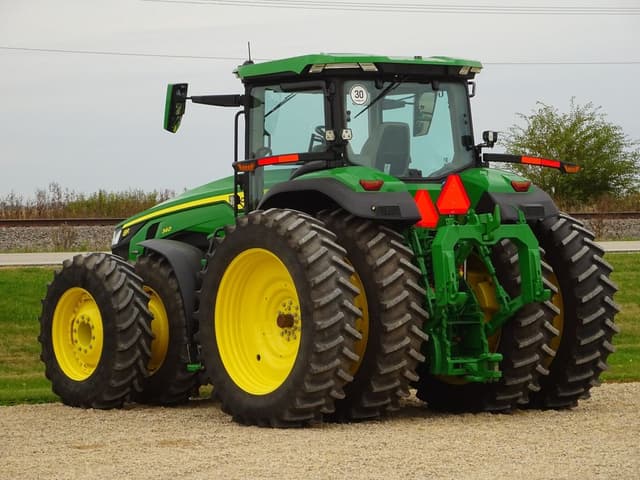 Image of John Deere 8R 340 equipment image 4