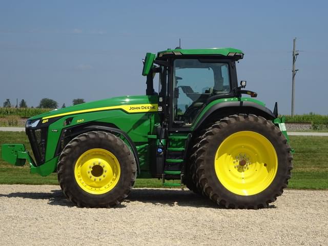 Image of John Deere 8R 340 equipment image 1