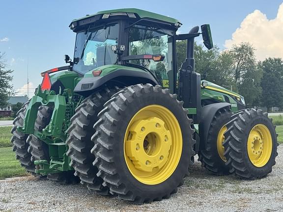 Image of John Deere 8R 340 equipment image 4