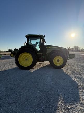 Image of John Deere 8R 340 equipment image 3