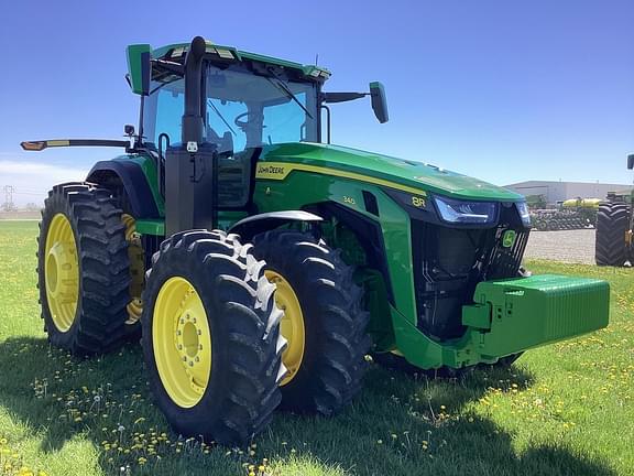 Image of John Deere 8R 340 equipment image 2