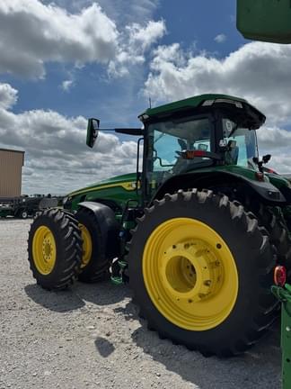 Image of John Deere 8R 340 equipment image 2